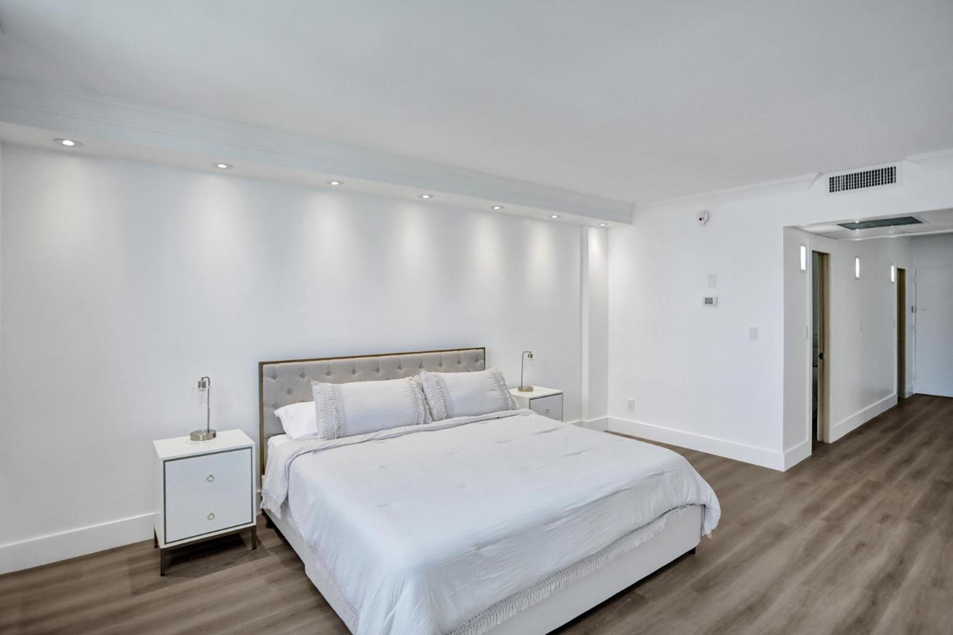 Ocean Reserve Condominium Miami Beach Room photo